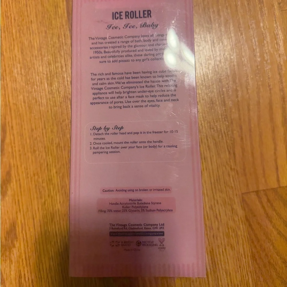 Vintage Cosmetics Pink and White Ice Roller